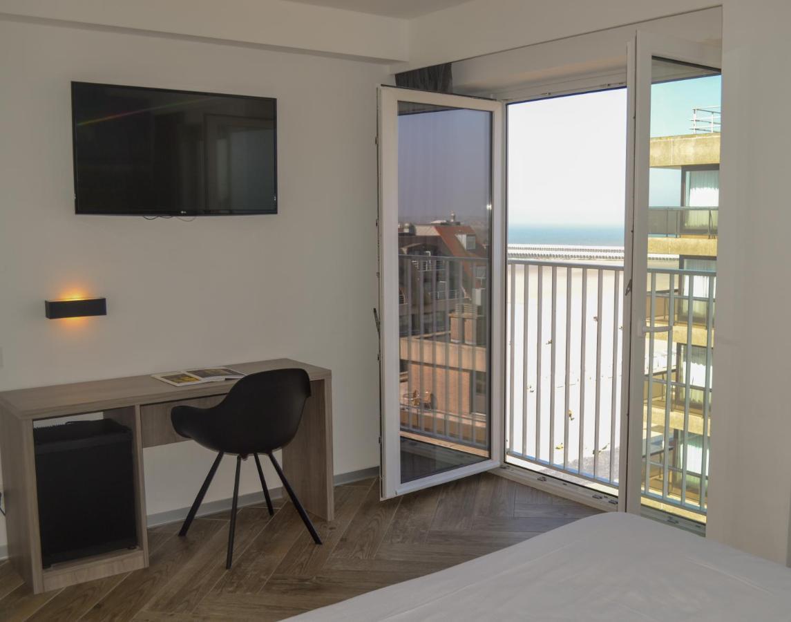 Hotel Sandeshoved Zeedijk Nieuwpoort Exteriör bild
