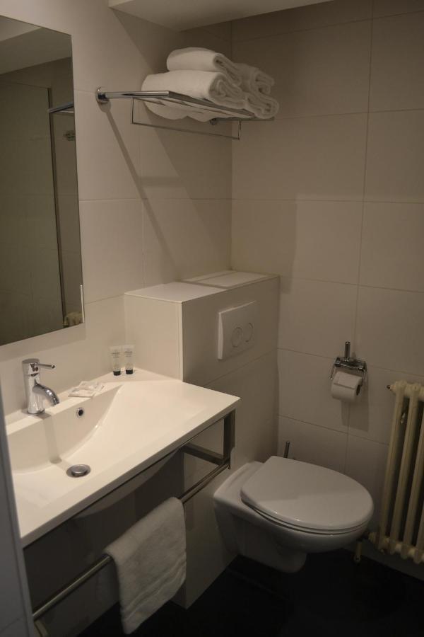 Hotel Sandeshoved Zeedijk Nieuwpoort Exteriör bild