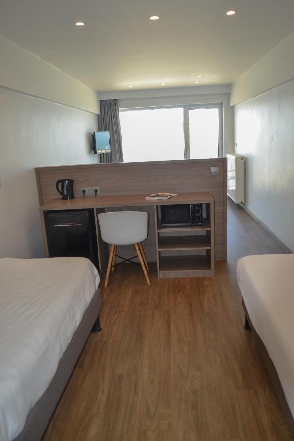 Hotel Sandeshoved Zeedijk Nieuwpoort Exteriör bild