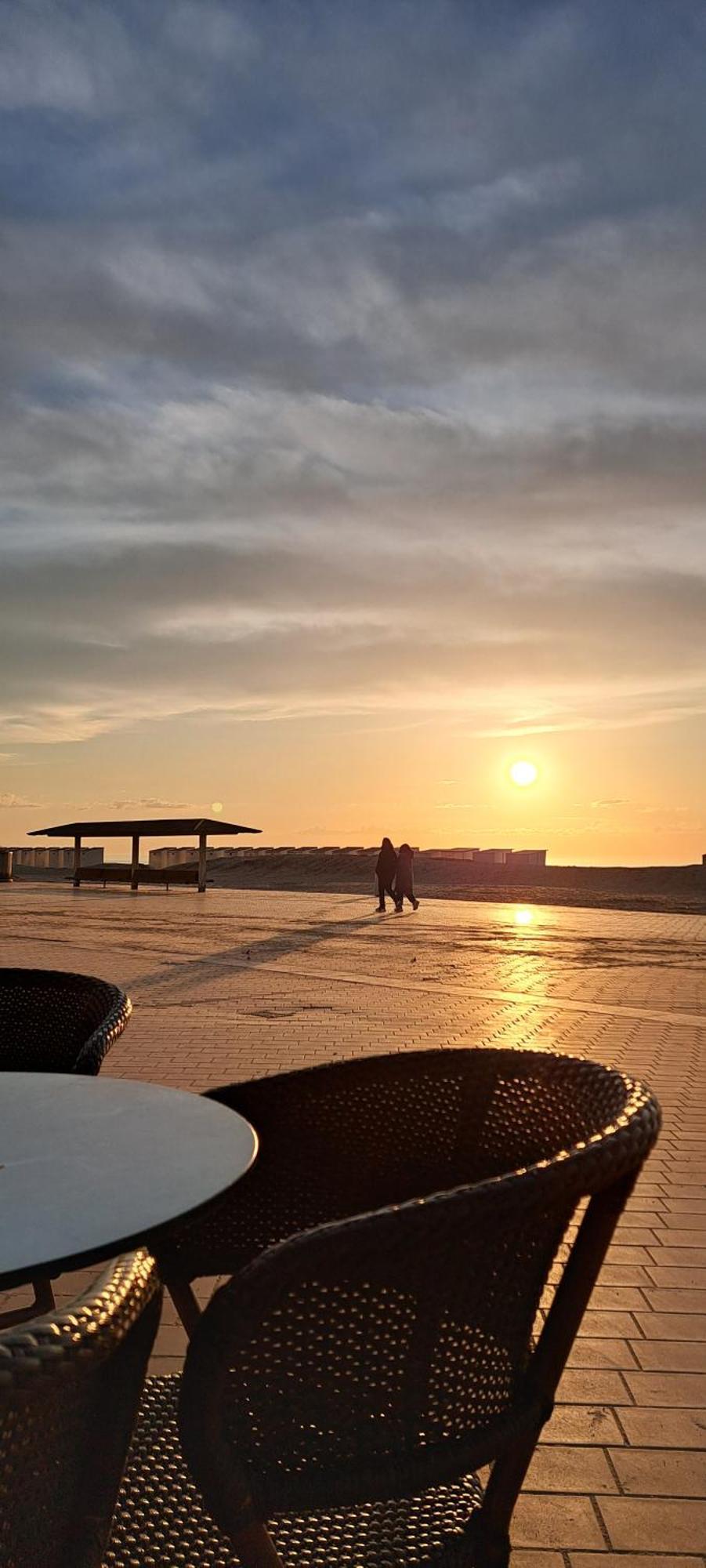Hotel Sandeshoved Zeedijk Nieuwpoort Exteriör bild