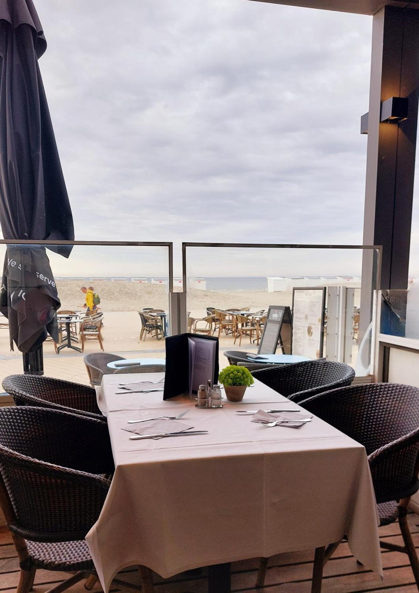 Hotel Sandeshoved Zeedijk Nieuwpoort Exteriör bild